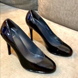 Stuart Weitzman Black Patent Leather Platform Pump